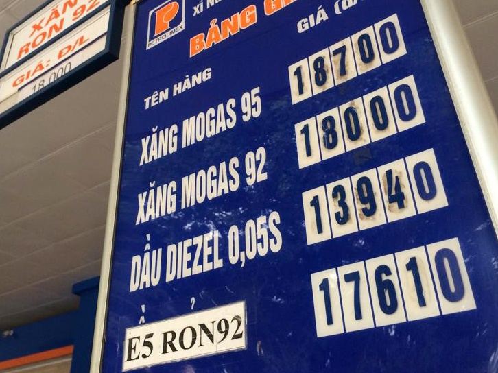 Xang giam, dau tang gia tu 15h hinh anh