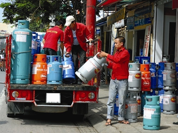 Gia gas giam 31.000 dong mot binh ngay dau nam hinh anh