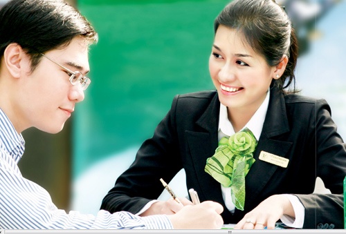 Thu nhap binh quan nhan vien Vietcombank 22,6 trieu/thang hinh anh