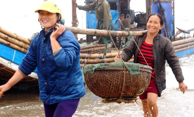 Nguoi Viet thu nhap 5.000 USD/nam nhung song nhu nguoi giau hinh anh