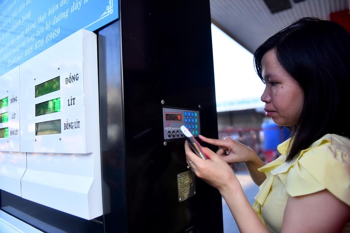 Gia xang tai Viet Nam phu thuoc vao dieu gi? hinh anh