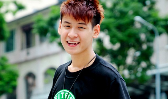 Hot boy suyt truot tot nghiep do cung luc 2 truong hinh anh