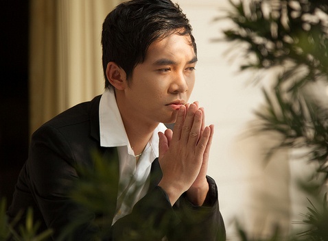 Thay giao Khac Hieu tu nhan minh bat hieu hinh anh