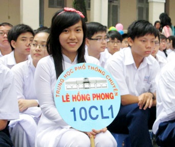 TP.HCM mien hoc phi cho hoc sinh lop chuyen hinh anh