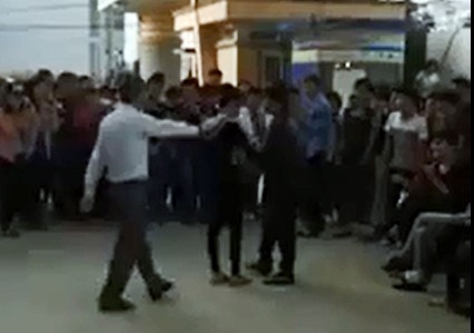 Clip dang to tinh bi thay giao... giai tan hinh anh