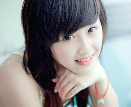 Nu sinh hoc Triet mat moc 'cute' hinh anh