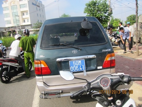 Di xe bien so xanh... doi no hinh anh