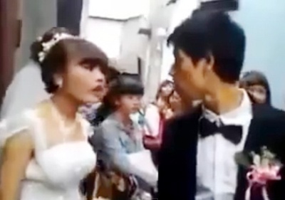 Co dau lanh lung khong cho chu re hon trong dam cuoi hinh anh