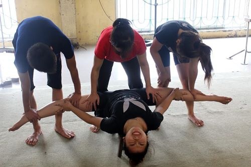 Hoc vien nghe xiec kho luyen co nao? hinh anh