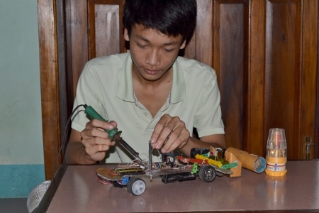 Ky su tuoi teen che may hut bui tu… rac hinh anh