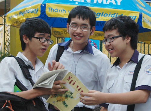 Ha Noi siet chat chi tieu tuyen sinh lop 10 ngoai cong lap hinh anh