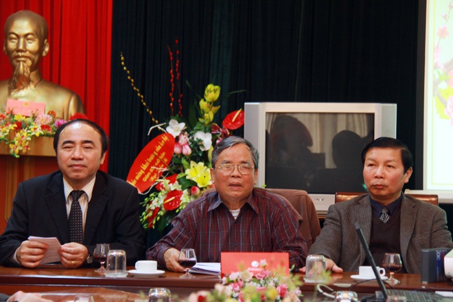 Thanh lap cau lac bo giam doc xuat ban hinh anh