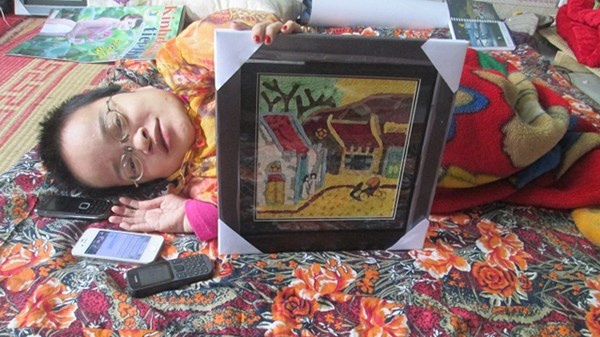 Co gai xuong thuy tinh va dieu ky dieu hinh anh