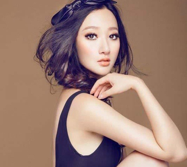 Nữ sinh này sở hữu vẻ đẹp nóng bỏng.