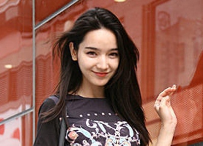 Nu sinh TQ mat moc xinh dep don tim cong dong mang hinh anh