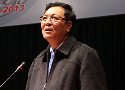 Bo truong Pham Vu Luan giai trinh 34.000 ty doi moi sach giao khoa hinh anh