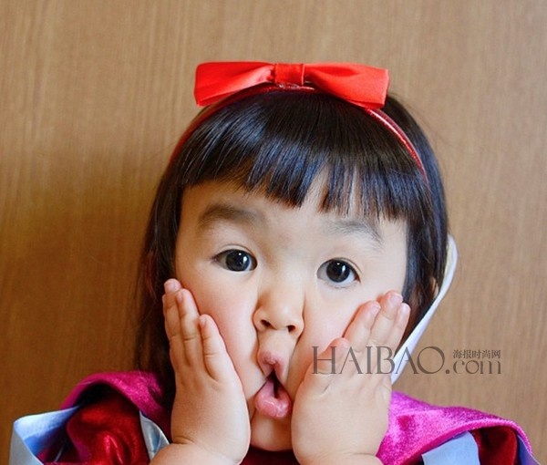 Nhung hinh anh de thuong cua co be lam mat xau hinh anh