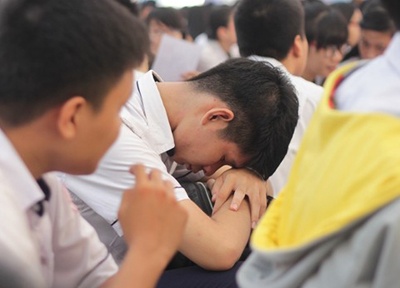 Nhung su co dang tiec trong ngay thi tot nghiep dau tien hinh anh
