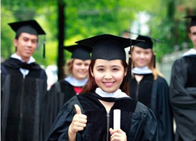 Tuyen 1.200 ung vien tien si o nuoc ngoai hinh anh