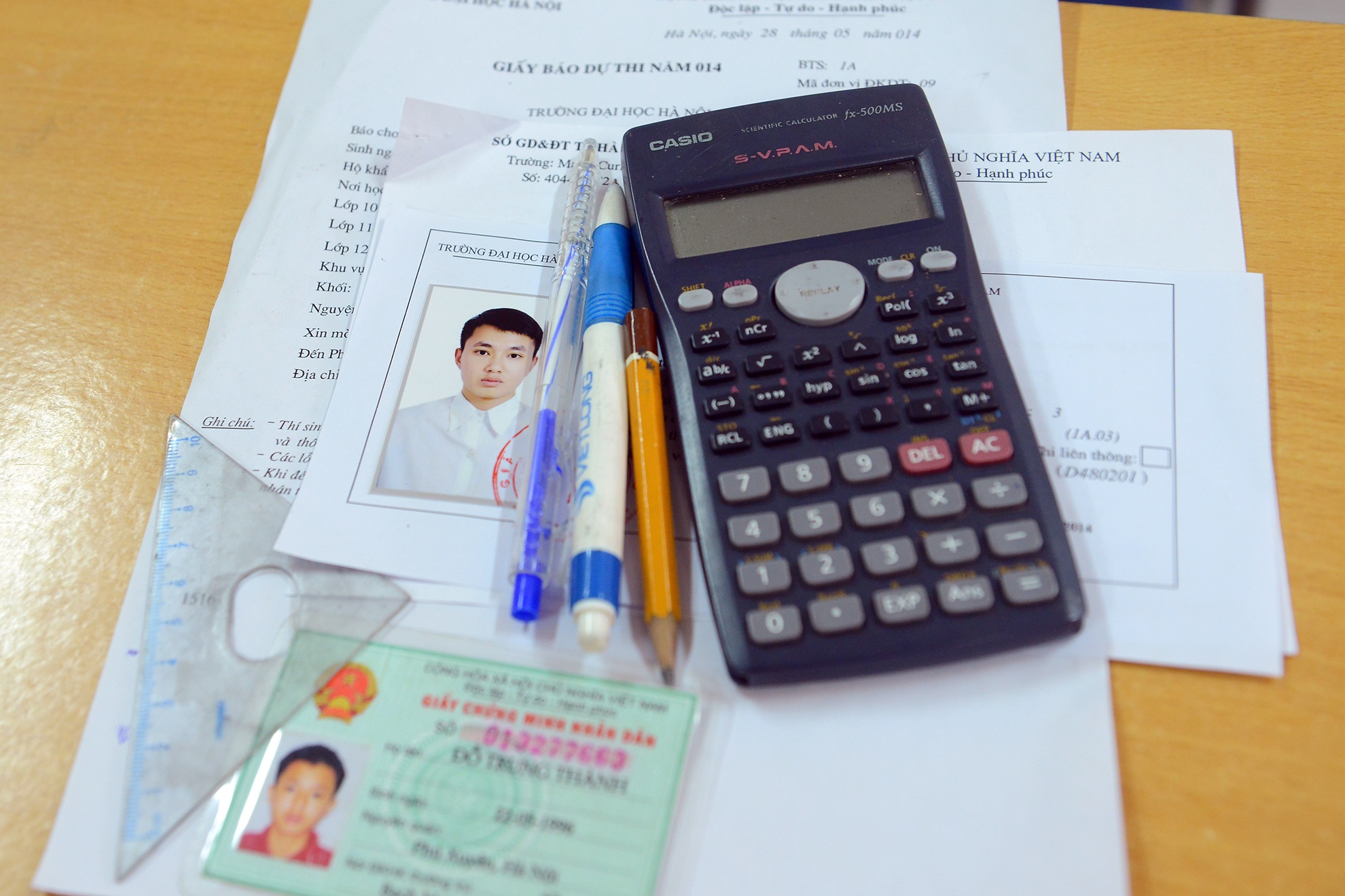 Tu to lai chu tren chung minh, thi sinh bi nghi thi ho hinh anh