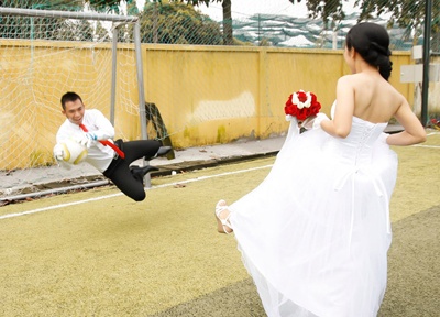 Anh cuoi ngo nghinh cua chang HLV bong da hinh anh