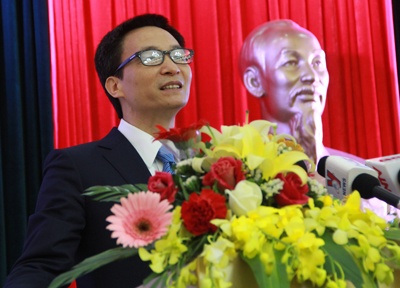 'Nguoi dan' Vu Duc Dam dat 3 cau hoi cho hieu truong DH hinh anh