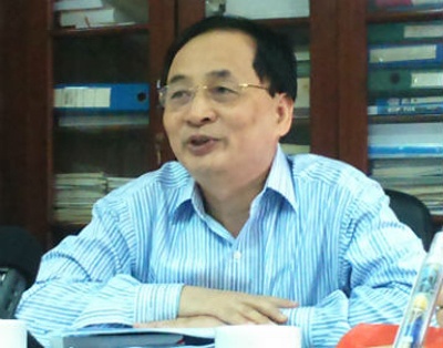 De an 'moi hoc sinh mot may tinh bang': Bo GD len tieng hinh anh