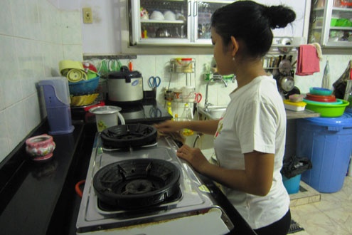 Sinh vien de sap bay moi gioi giup viec theo gio hinh anh