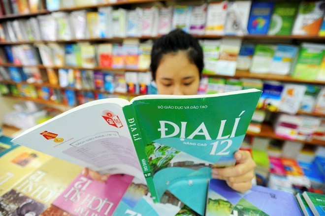 De an doi moi SGK: ‘Bo Giao duc sai tu ten goi’ hinh anh