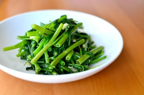 Rau muong: Xung danh vua cua cac loai rau que hinh anh