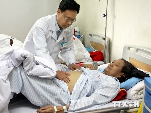 5 trieu chung chinh canh bao benh ung thu dai truc trang hinh anh