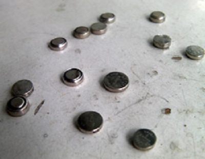 Nuot pin dong ho, tre thung thuc quan hinh anh