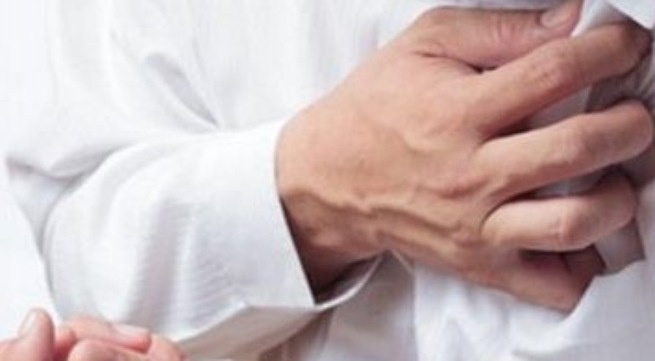 Lam gi khi bi dau that nguc? hinh anh