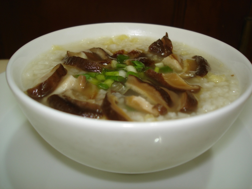 An chao nam, hon 20 cong nhan nhap vien hinh anh