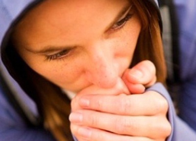 Vi sao chan tay gia lanh vao mua dong? hinh anh