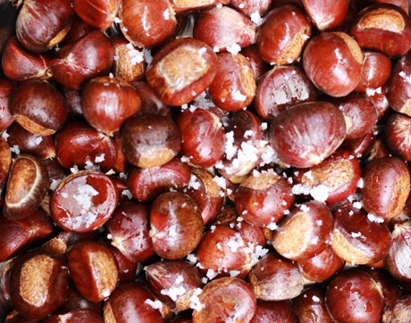 Ai khong nen an cac loai qua rang muoi? hinh anh