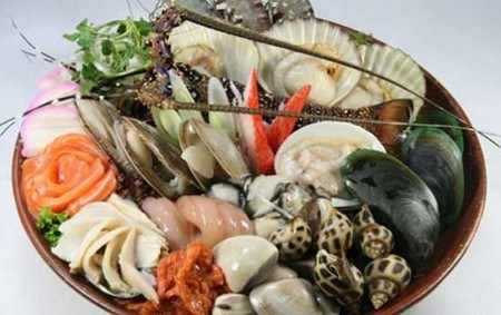 Ngay Tet, an hai san cho uong bia hinh anh