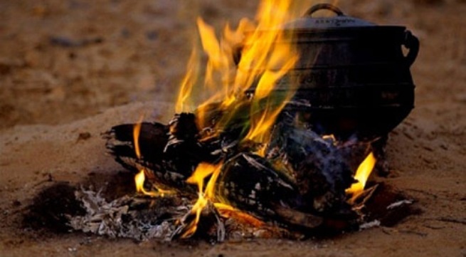 Dung de dinh bong ngay Tet hinh anh