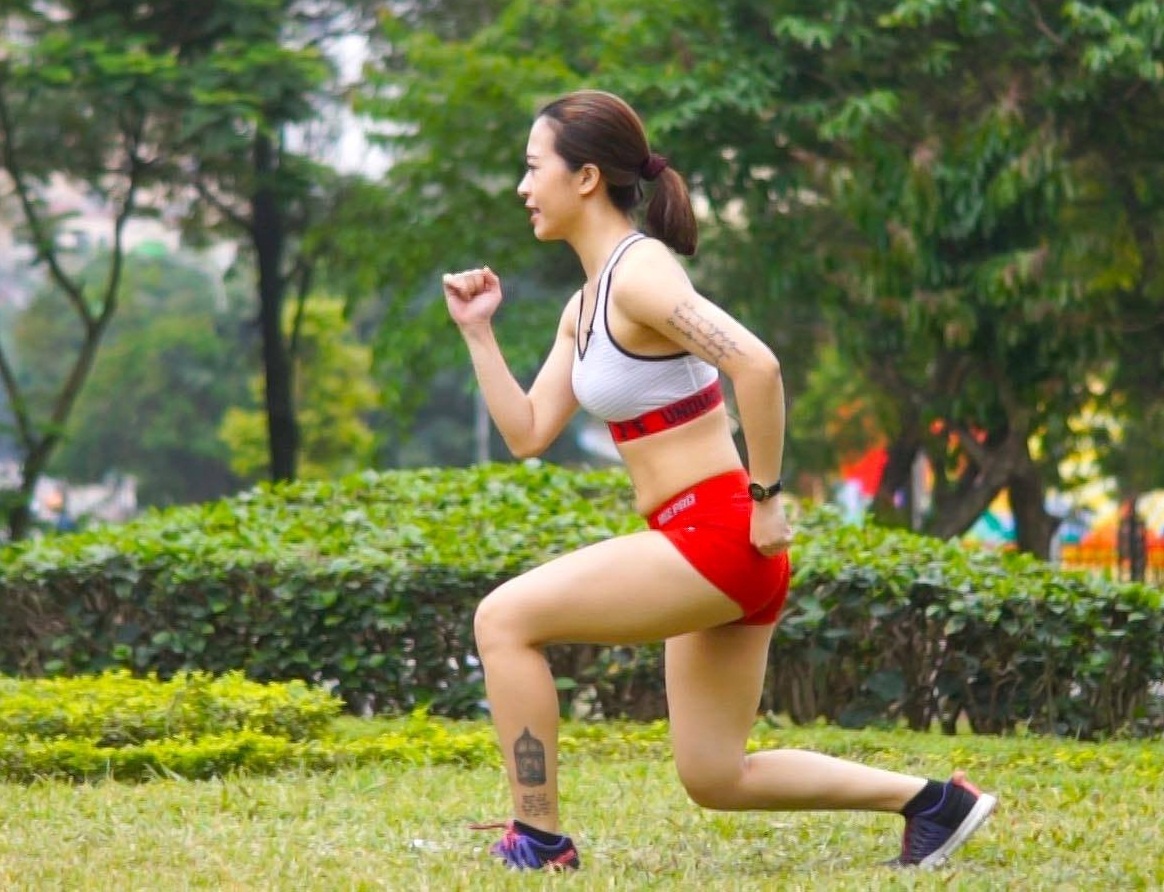 Bai tap giup dui thon chi voi 3 phut moi ngay hinh anh