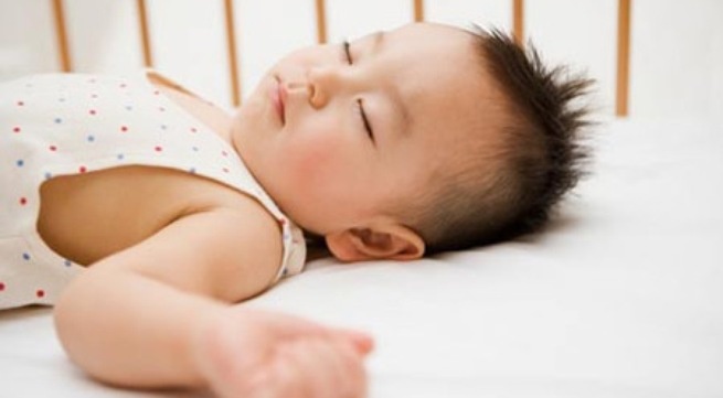 Tre ngu nghien rang co nguy hiem? hinh anh