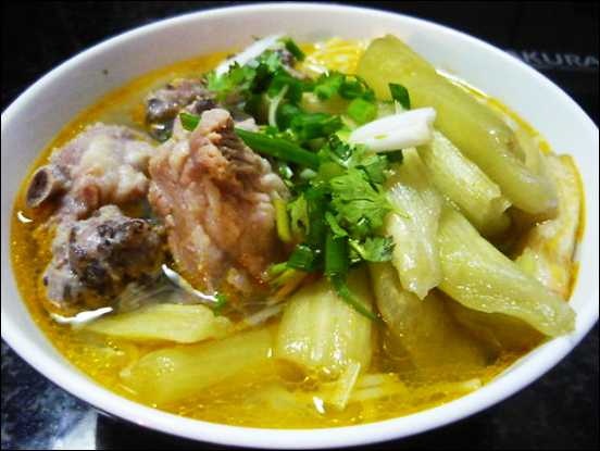 An bun doc mung, co gai 20 tuoi chet khong kip trang troi hinh anh