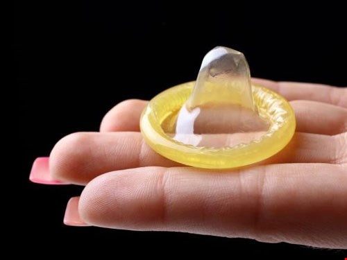 Bao cao su hay thuoc tranh thai gay ung thu? hinh anh