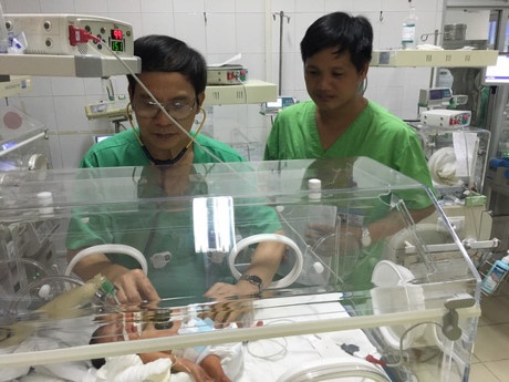 thai phu mac ung thu phoi anh 3