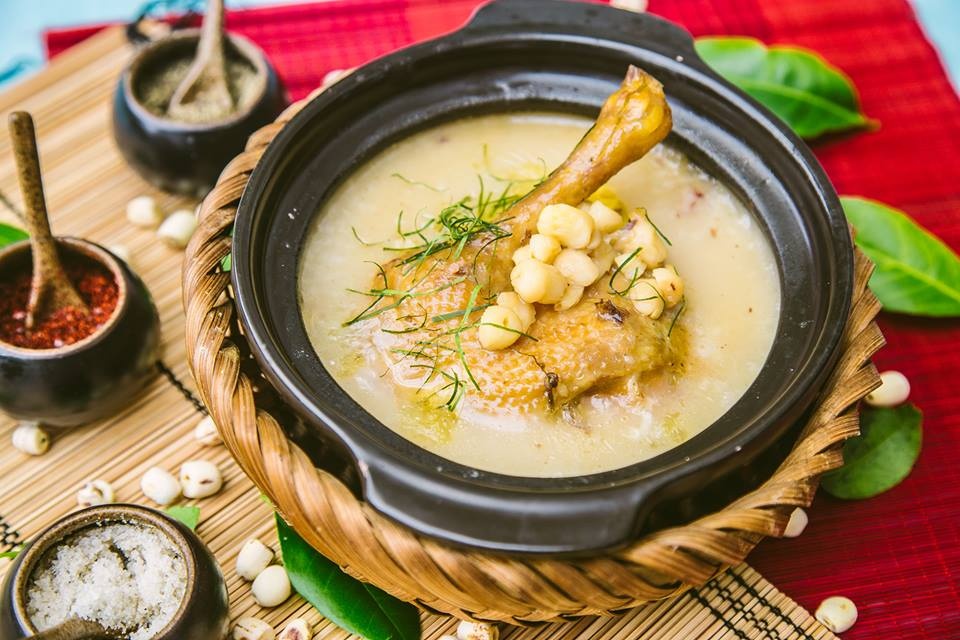 Be trai hoc xuong khi an chao ga, 2 nam sau moi duoc phat hien hinh anh