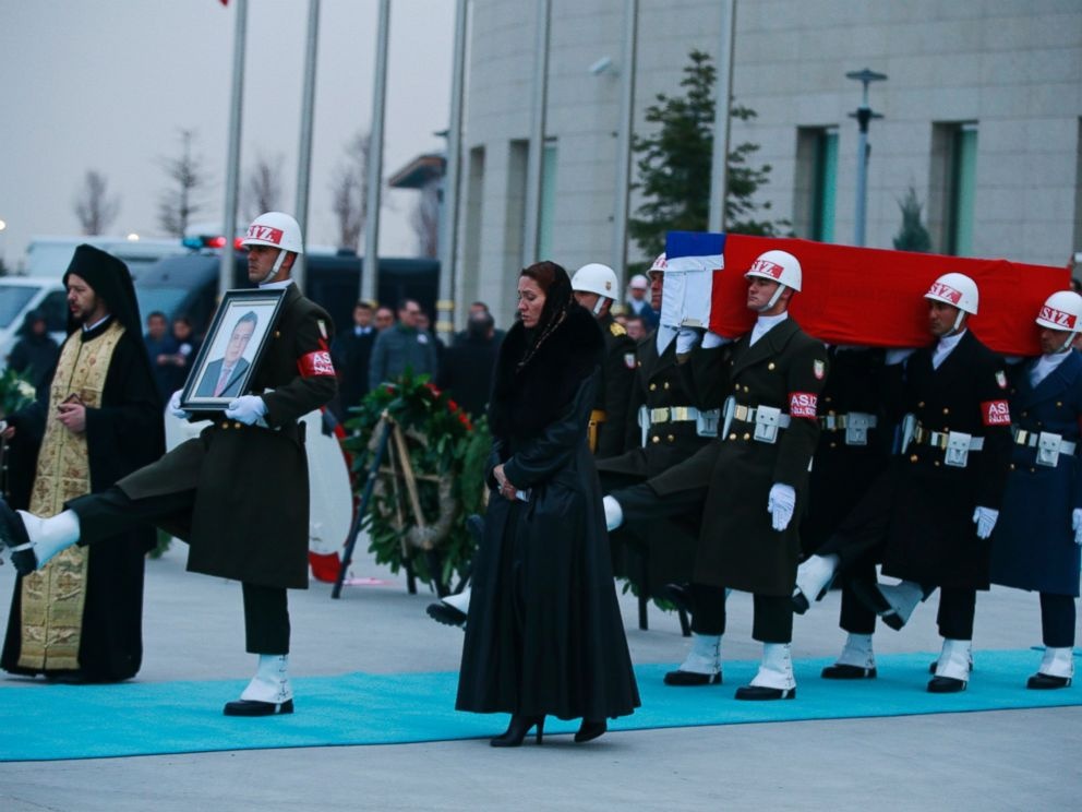 Thi the dai su Nga ve voi dat me anh 2