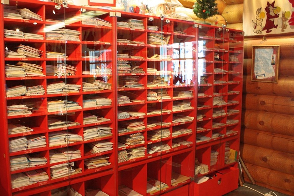 Xứ sở ông già Noel tất bật thư giáng sinh ảnh 5 Xu so ong gia Noel tat bat thu giang sinh anh 5