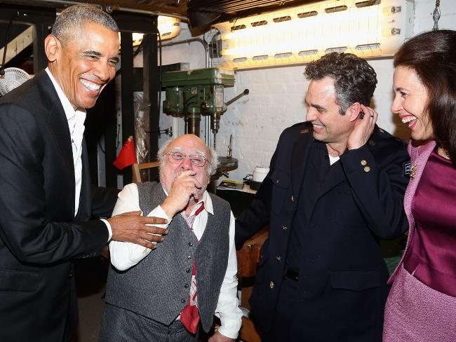 Obama xuat hien anh 6