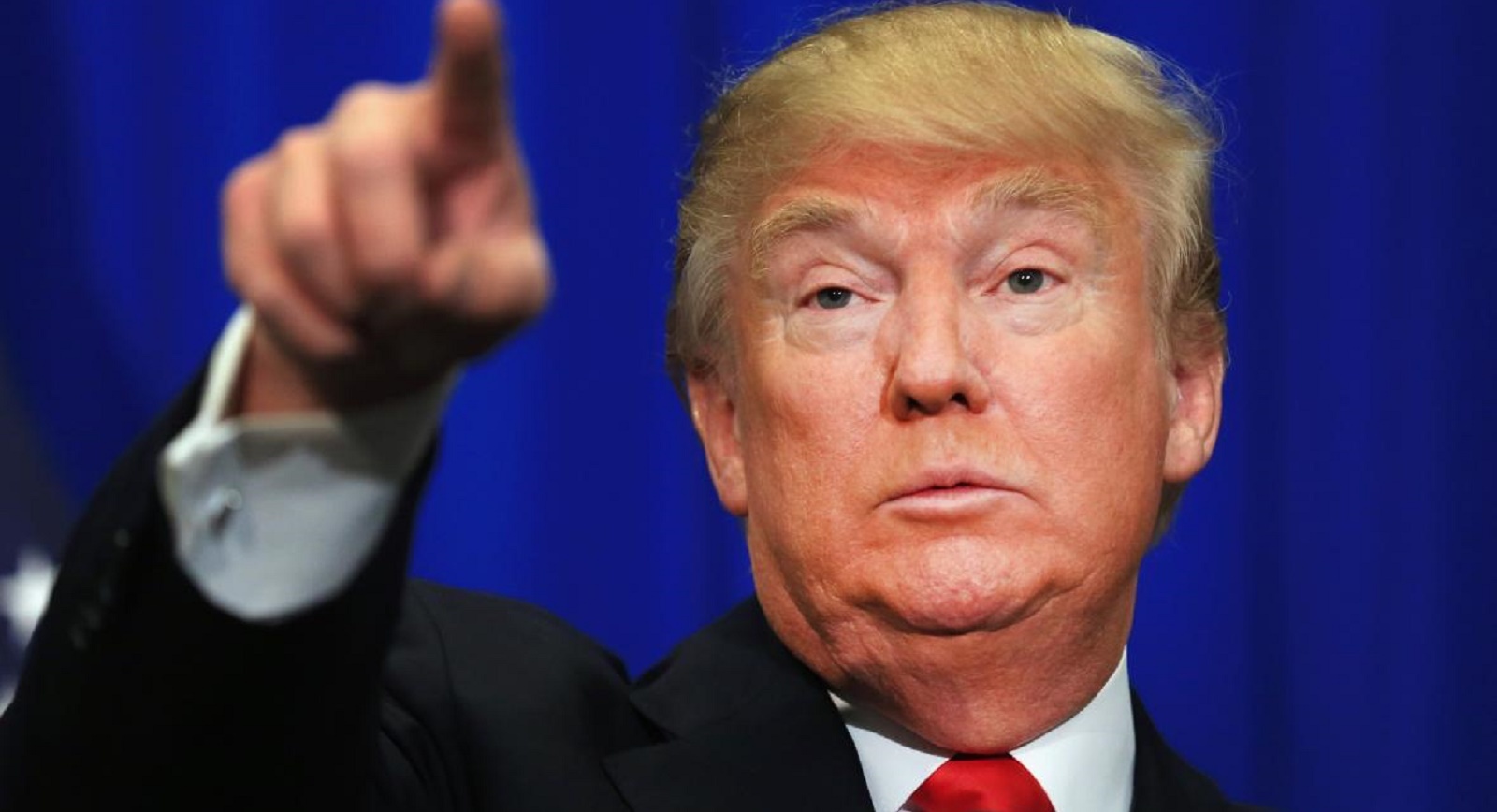 Hon 100 vien chuc Bo Ngoai giao My phan doi Trump hinh anh