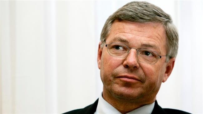 Cuu thu tuong Na Uy soc vi bi giu tai san bay My anh 1