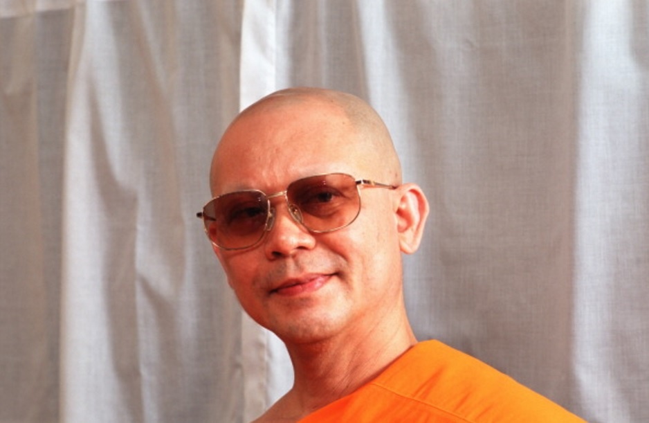 Con duong quyen luc cua nha su bi 4.000 canh sat vay bat hinh anh